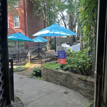 Goshen Coffee Roasters - Back outside seating - Coffee & Tea Near Me - St. Louis, Missouri
