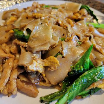 Chaam Eatery - Pad See You with pork. Epic! - Thai Near Me - Riverside, California Chaam Eatery - Pad See You with pork. Epic! - Thai Near Me - Riverside, California