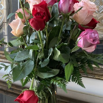Floralily Wedding Decorators - Cleary they were just shoved into the vase. - Florists Near Me - Durham, North Carolina