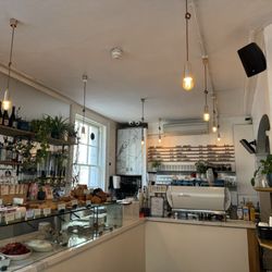 Daisy Green - Cafe