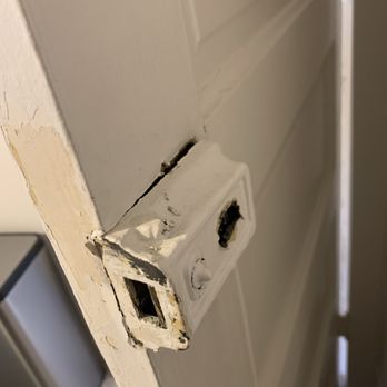 Mobile Locksmith Near Me - Remains of deadbolt lock - Keys & Locksmiths Near Me Mobile Locksmith Near Me - Remains of deadbolt lock - Keys & Locksmiths Near Me