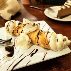 Bella Sera - Cannoli with lots of cream!