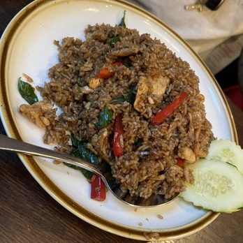 La Ong Thai Bistro - Spicy Basil Fried Rice - Thai Near Me - Herndon, Virginia La Ong Thai Bistro - Spicy Basil Fried Rice - Thai Near Me - Herndon, Virginia