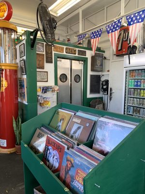 Jack’s Filling Station by null