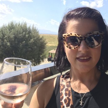 Temecula Limo Wine Tasting - Limos Near Me - Temecula, California Temecula Limo Wine Tasting - Limos Near Me - Temecula, California