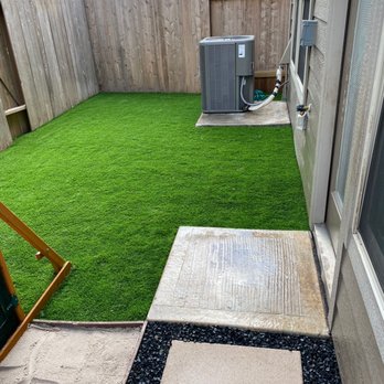 Exterior Effect Design and Construction - a backyard with artificial grass - Landscaping Near Me Exterior Effect Design and Construction - a backyard with artificial grass - Landscaping Near Me