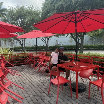 Dave's Hot Chicken - Me and my son enjoying Dave's hot chicken for the first time! - Chicken Shop Near Me - Pembroke Pines, Florida