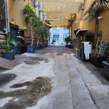 PI LA Pizza - Alley way to pizza - Pizza Near Me - Los Angeles, California PI LA Pizza - Alley way to pizza - Pizza Near Me - Los Angeles, California