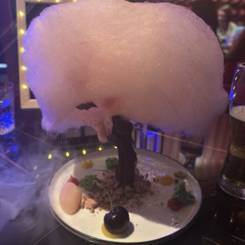 MaKiin - Dessert wonderland - Thai Near Me - Houston, Texas