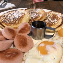 Perfect breakfast. Funny that it's American themed, but it's good!
