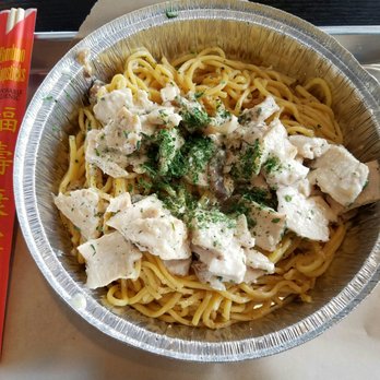 Nguyen's Kitchen - Garlic noodles with chicken breast - Vietnamese Near Me - Orange, California