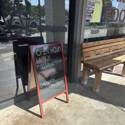 Exterior outside entrance of OM Thai Cuisine Camarillo - Hours - Camarillo, California Exterior outside entrance of OM Thai Cuisine Camarillo - Hours - Camarillo, California