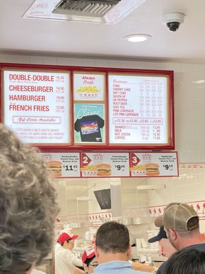 In-N-Out Burger by null