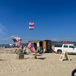 Yo, Banana Boy! - The Copa Cabana is a smaller version of the Yo Banana Boy trailer out with beach accessories, snacks and drinks!