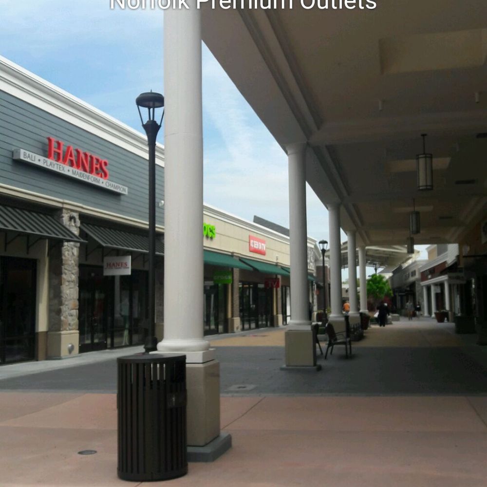 Norfolk Premium Outlets - Outlet Stores Near Me - Norfolk, Virginia Norfolk Premium Outlets - Outlet Stores Near Me - Norfolk, Virginia