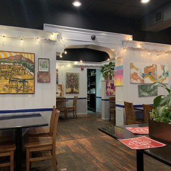 Amicci's - The inside is so cute - Italian Near Me - Baltimore, Maryland