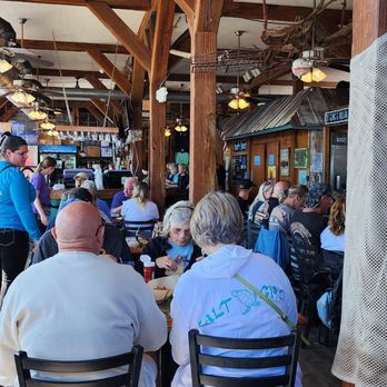 Steamers Clam Bar & Grill - Busy with a 30 min wait! Hope this place lives up to the reviews. - Seafood Near Me - Cedar Key, Florida Steamers Clam Bar & Grill - Busy with a 30 min wait! Hope this place lives up to the reviews. - Seafood Near Me - Cedar Key, Florida