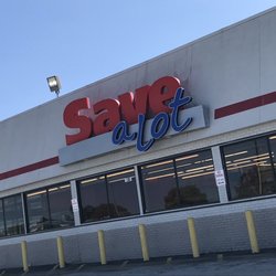 Save A Lot - Entrance