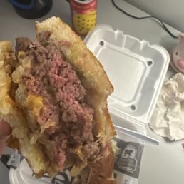 Crazy Burger -raw meat Crazy Burger -raw meat