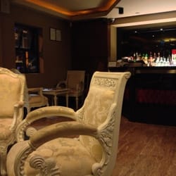 Coco - Waiting area