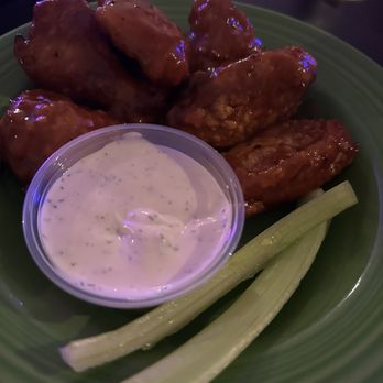 Lexi's Pizza Pub - House bbq wings and celery with really good ranch! - Pizza Near Me - Kelso, Washington