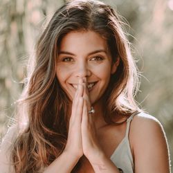 Life Remade - Leah founder of Life Remade, a holistic life coaching program that supports people to live in their truth. | Life Coaching CA