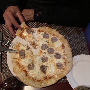 Convivia Bistro Cuisine - The pizza italien sausage - Italian Near Me - Osoyoos, British Columbia