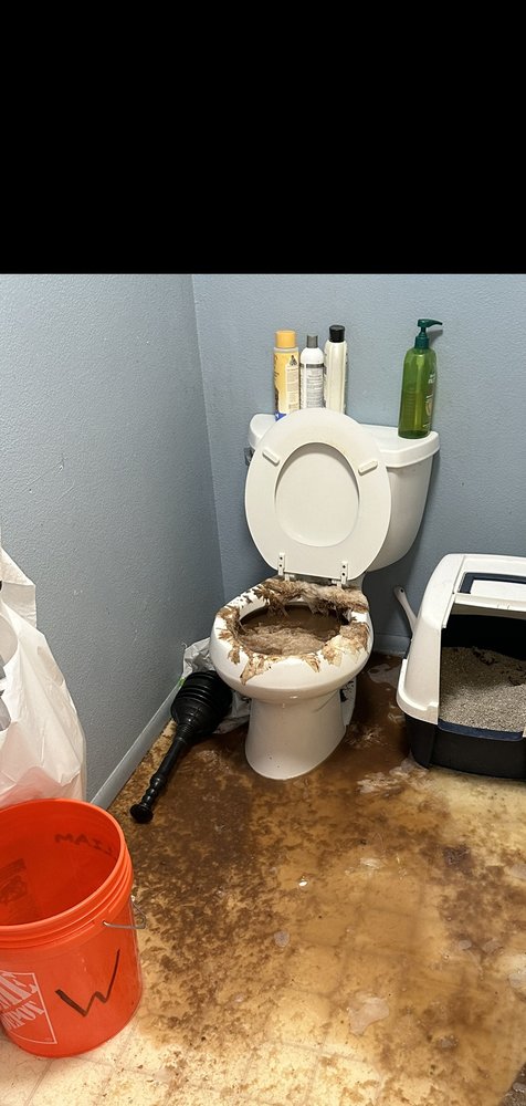 Slide of Roto-Rooter Plumbing & Water Cleanup