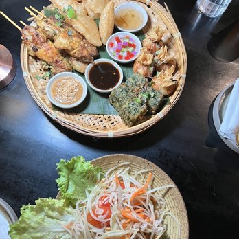 Siam Thai - Siam Platter and Papaya Salad - Thai Near Me - Flushing, New York
