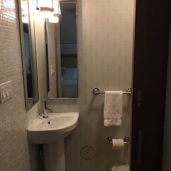 SpringHill Suites by Marriott Ewing Princeton South - cute little vanity next to the bathroom - Hotels Near Me - Ewing Township, New Jersey SpringHill Suites by Marriott Ewing Princeton South - cute little vanity next to the bathroom - Hotels Near Me - Ewing Township, New Jersey