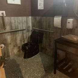 Cool bathroom! Cool bathroom!