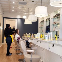 Drybar - Walnut Creek - Styling area