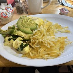 Foothills Cafe - Avocado,spinach with jack cheese omelette