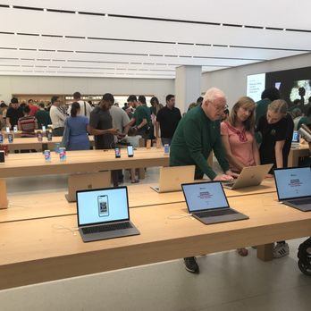 Apple Galleria Dallas - Electronics Near Me - Dallas, Texas
