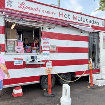Leonard's Bakery - Leonard's @ Waikele - Bakeries Near Me - Waipahu, Hawaii