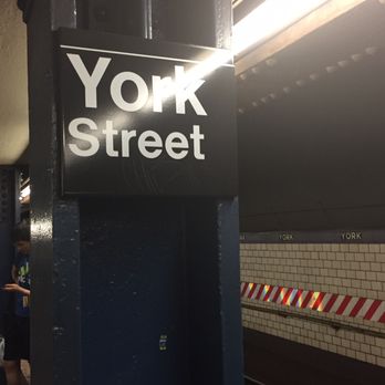 Dumbo - I took this station to get back into Manhattan - Landmarks & Historical Buildings Near Me Dumbo - I took this station to get back into Manhattan - Landmarks & Historical Buildings Near Me