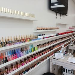 Ritz Nails - Polish wall