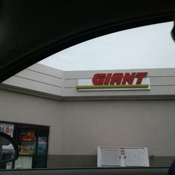 Giant Gasoline & Convenience Store