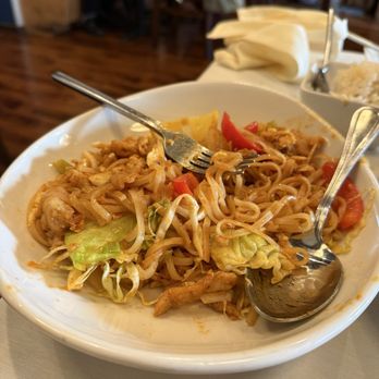Experience Burma Restaurant and Bar - Burmese Style Pad Thai with Chicken - Burmese Near Me - Pleasanton, California Experience Burma Restaurant and Bar - Burmese Style Pad Thai with Chicken - Burmese Near Me - Pleasanton, California