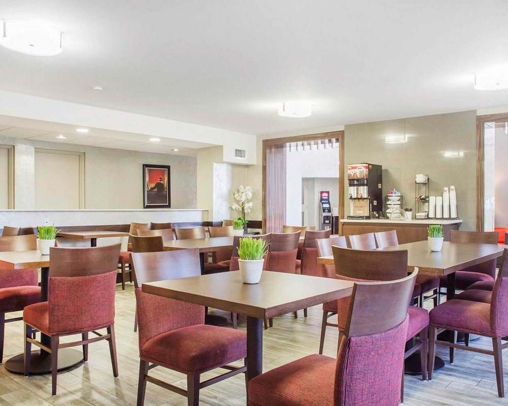 Comfort Inn 27 Photos Hotels 3290 South Service Rd