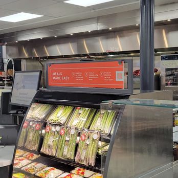 Lucky - Cooking demo area - Grocery Near Me - Pleasanton, California