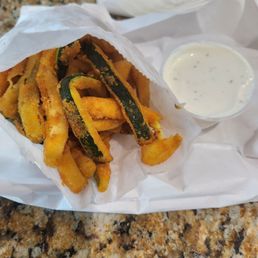 Fried Zucchini Sticks: unusually soggy, but was still flavorful, 2.5/5 stars. The ranch was creamy and slightly tangy, 3.5/5. Fried Zucchini Sticks: unusually soggy, but was still flavorful, 2.5/5 stars. The ranch was creamy and slightly tangy, 3.5/5.