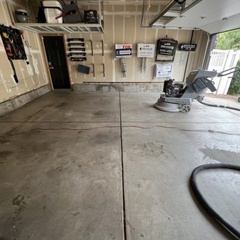 Wagner Floors - Garage before - Flooring Near Me Wagner Floors - Garage before - Flooring Near Me