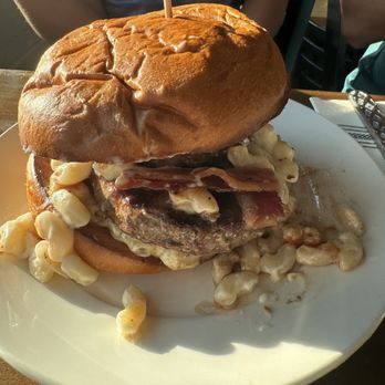 The Gorge Eatery - Enormous Burger with Mac n Cheese & Bacon - New American Near Me - Weissport, Pennsylvania