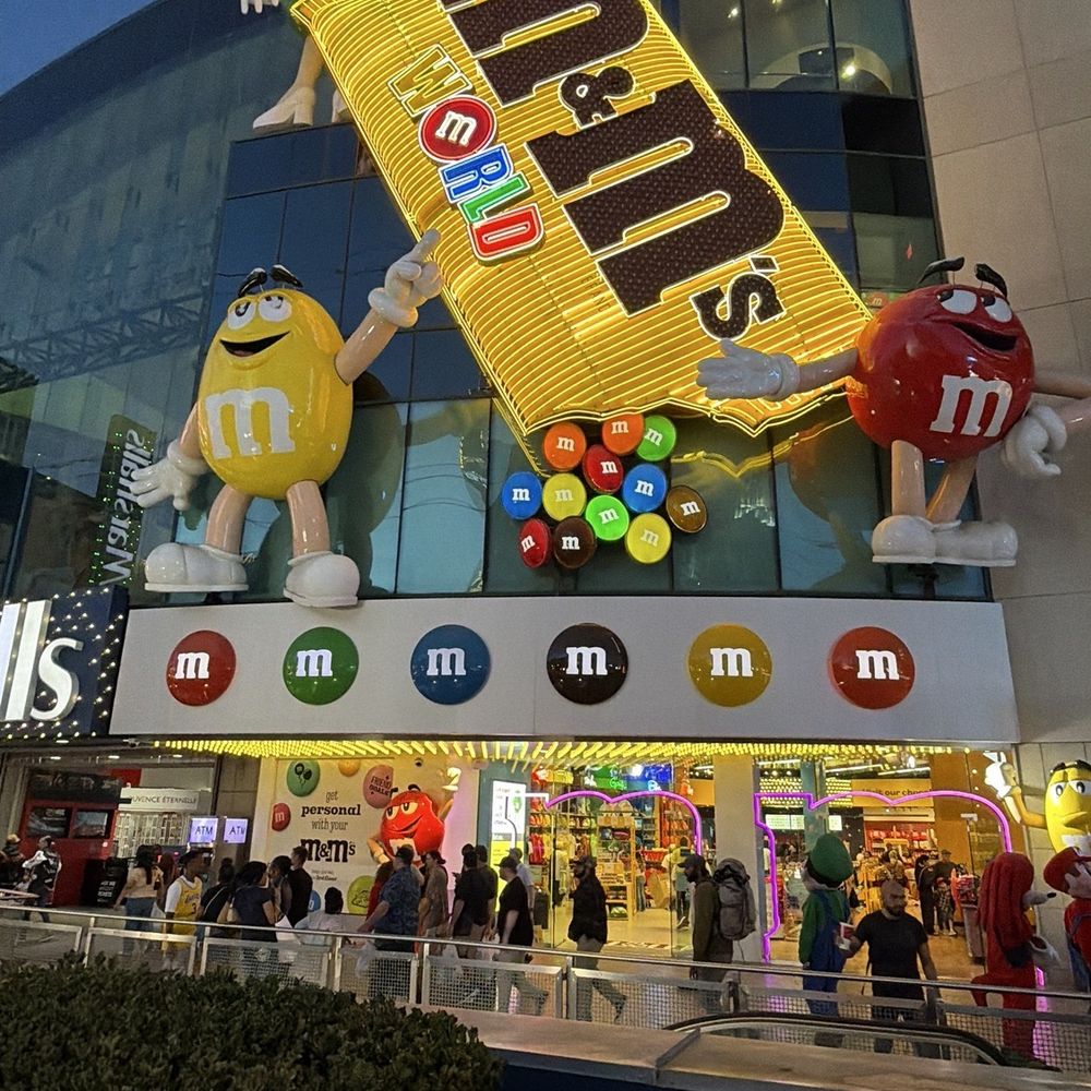 M&M'S World - Chocolatiers & Shops Near Me - Las Vegas, Nevada M&M'S World - Chocolatiers & Shops Near Me - Las Vegas, Nevada