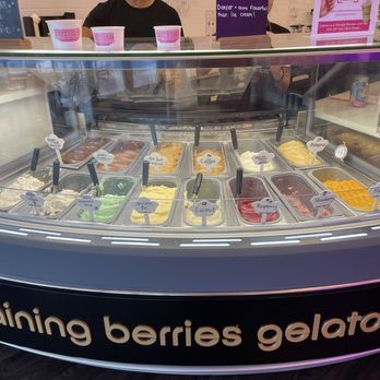 Raining Berries - Alafaya - Acai Bowls Near Me - Orlando, Florida Raining Berries - Alafaya - Acai Bowls Near Me - Orlando, Florida