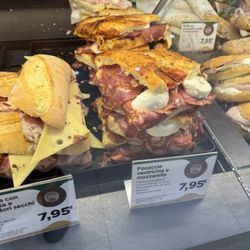 Area di Servizio San Nicola Ovest - Sandwiches