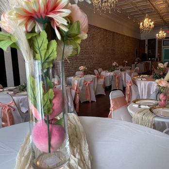 Donna Marie's - Venues & Event Spaces Near Me - Harriman, Tennessee
