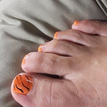 Luxx Nails & Spa - Nail Salons Near Me - Newport, Kentucky