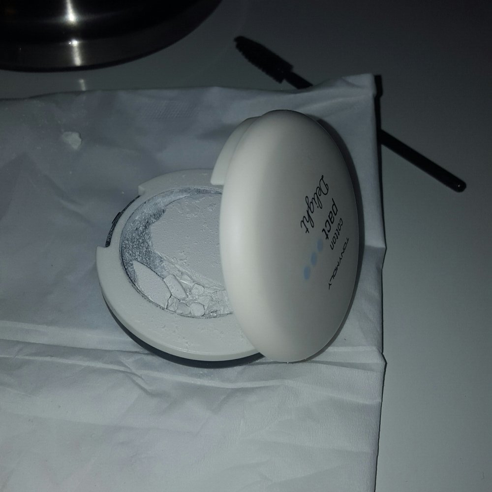 Tony Moly - Bought this a week ago, just opened it up from being in my purse the whole time and its shattered - Cosmetics & Beauty Supply Near Me - Richmond, British Columbia Tony Moly - Bought this a week ago, just opened it up from being in my purse the whole time and its shattered - Cosmetics & Beauty Supply Near Me - Richmond, British Columbia